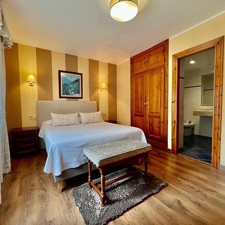 Hotel La Rivera Arenas De Cabrales Kültér fotó