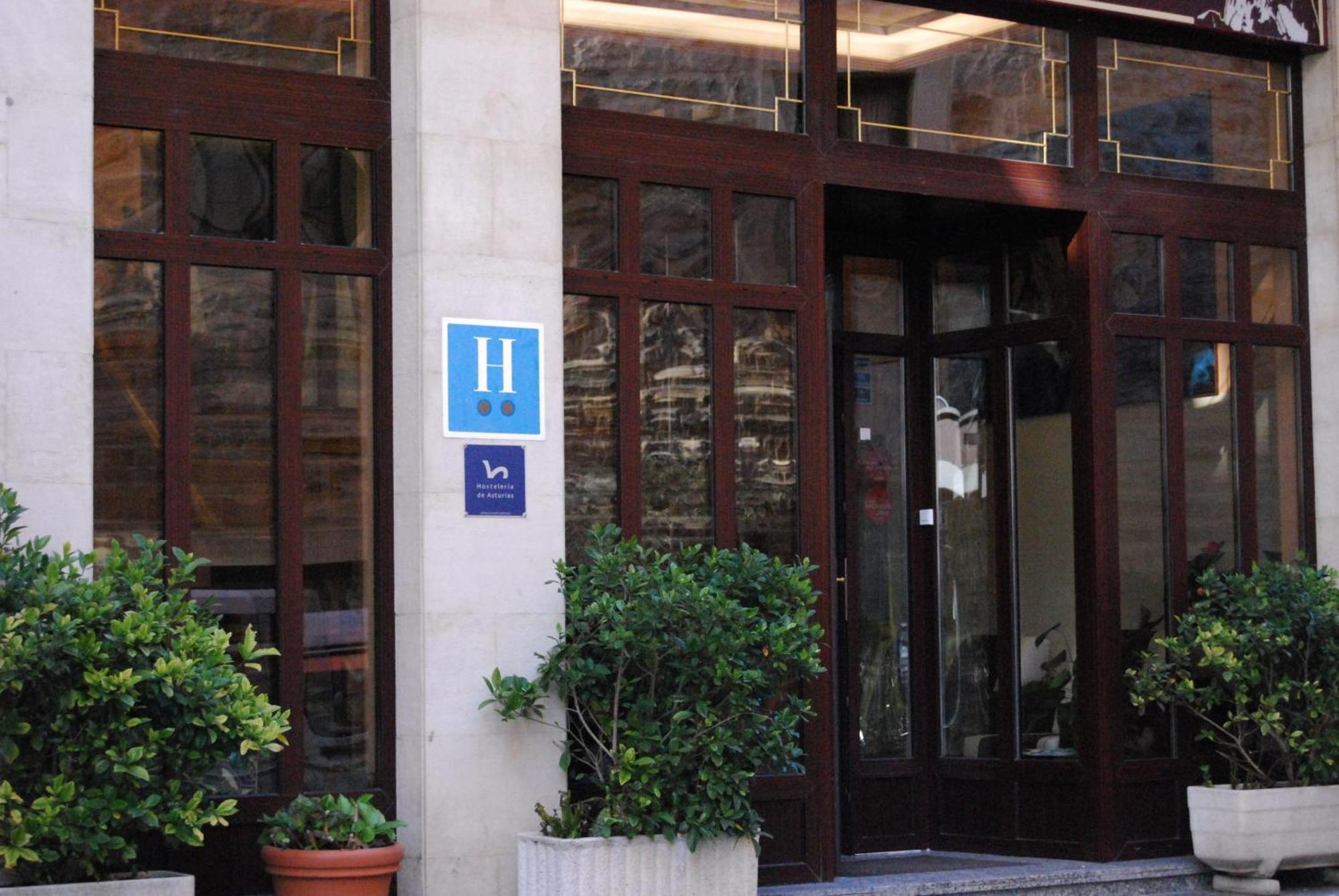 Hotel La Rivera Arenas De Cabrales Kültér fotó