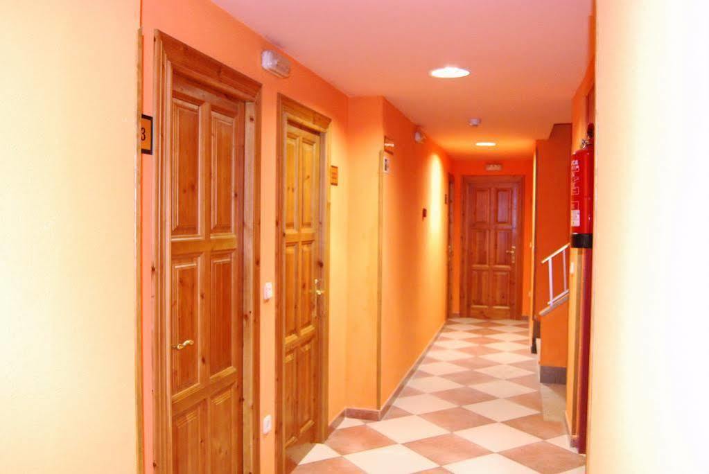Hotel La Rivera Arenas De Cabrales Kültér fotó