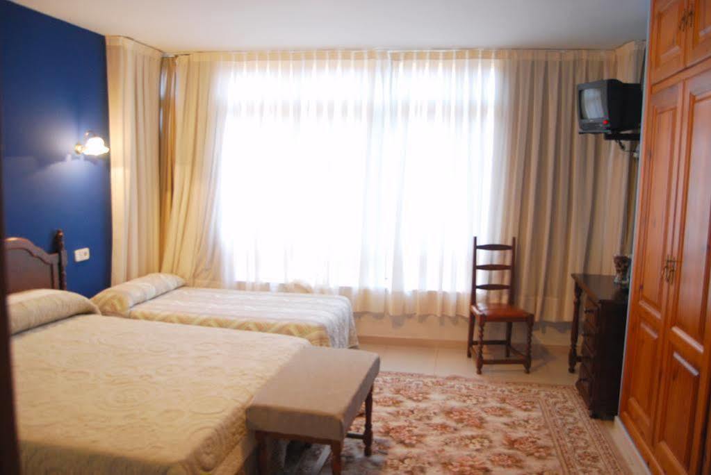Hotel La Rivera Arenas De Cabrales Kültér fotó